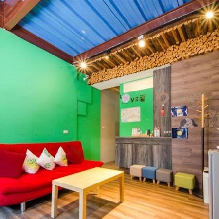 小黑琵416輕旅 Little Happy Hostel Tainan Eksteriør billede