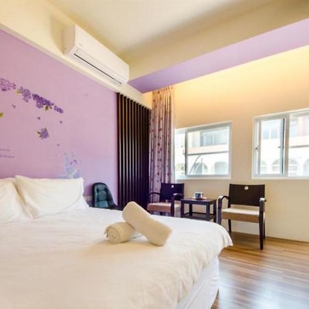 小黑琵416輕旅 Little Happy Hostel Tainan Eksteriør billede