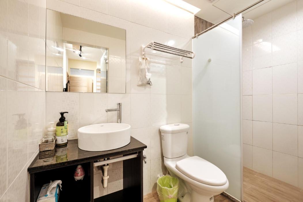 小黑琵416輕旅 Little Happy Hostel Tainan Eksteriør billede