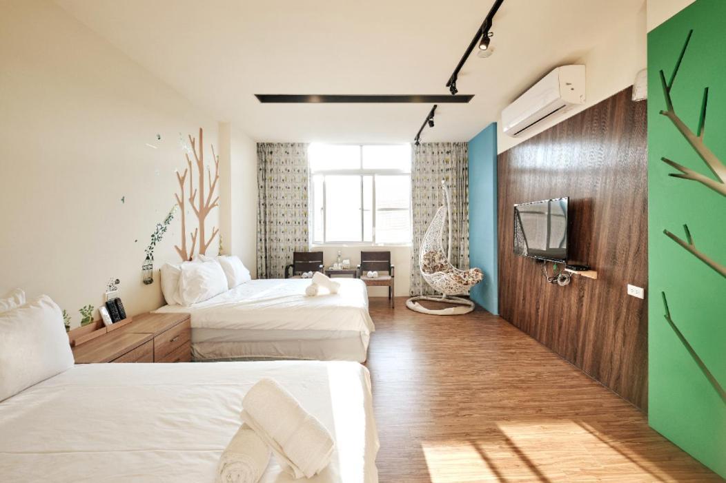 小黑琵416輕旅 Little Happy Hostel Tainan Eksteriør billede