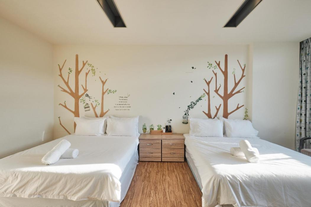 小黑琵416輕旅 Little Happy Hostel Tainan Eksteriør billede