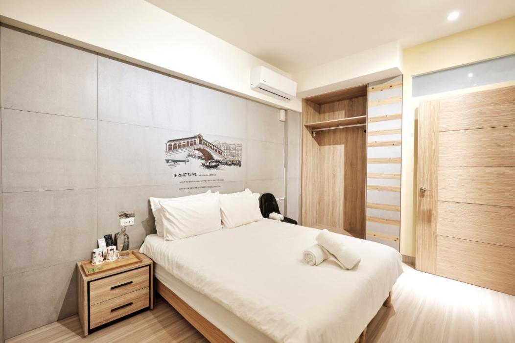 小黑琵416輕旅 Little Happy Hostel Tainan Eksteriør billede